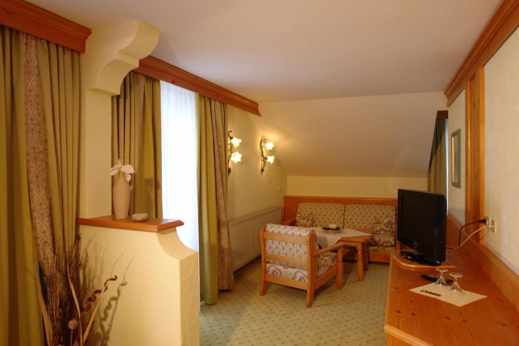 Ferienhotel Oedenhof Mitteltal Bilik gambar